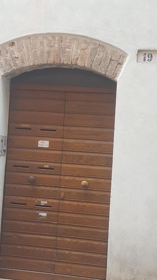 Via Della Posterna Apartment Spoleto Exterior photo